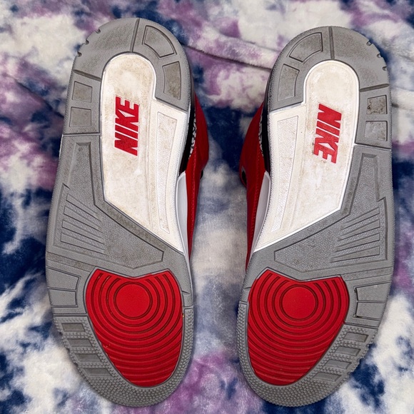 Jordan 3 Retro SE Unite - 8.5 Men’s/ 10 Women’s - Picture 6 of 8